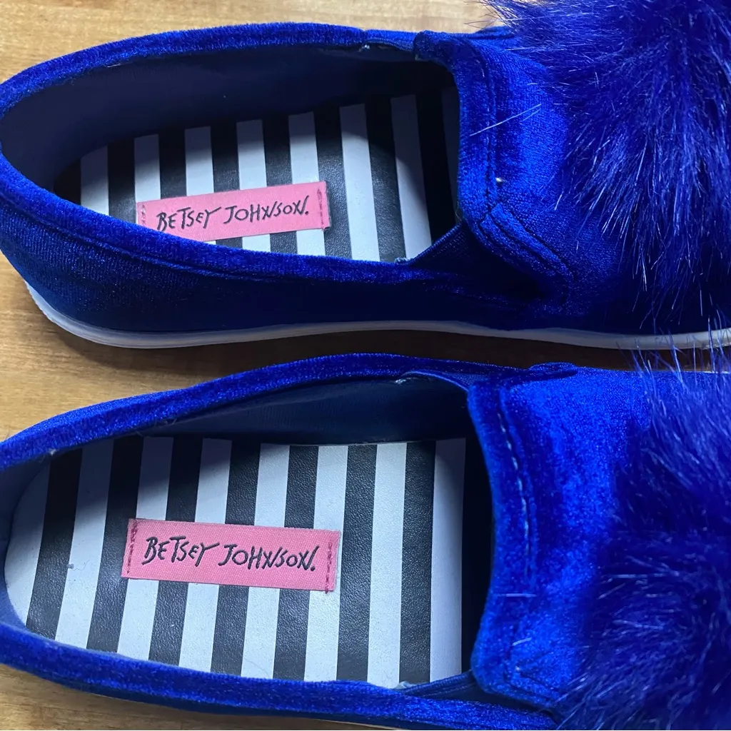 Vibrant Blue Velvet Slip - Image 2