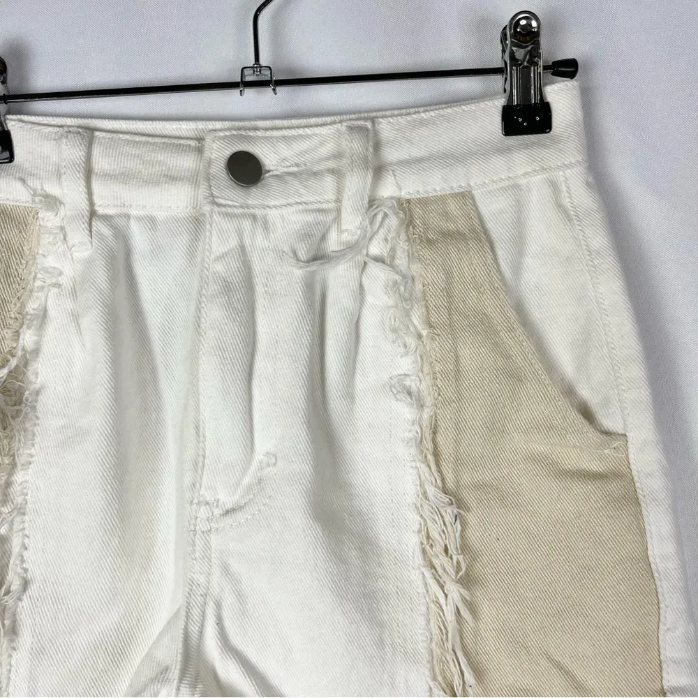 Boutique White & Beige Mixed Denim Distressed High Rise Jean Shorts XS - Image 3
