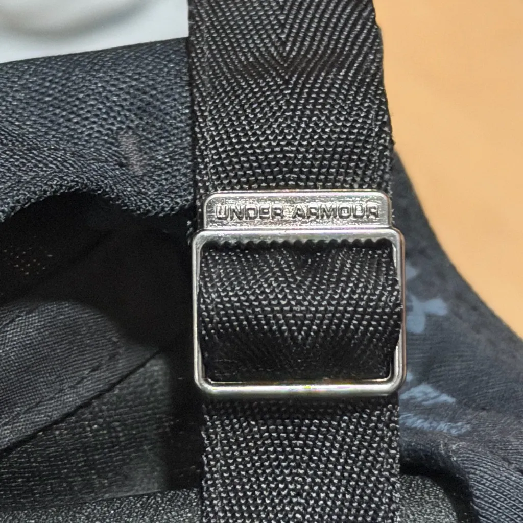 Under Armour Spell Out Classic Fit Black Cap Adjustable Lightweight Hat - Image 8