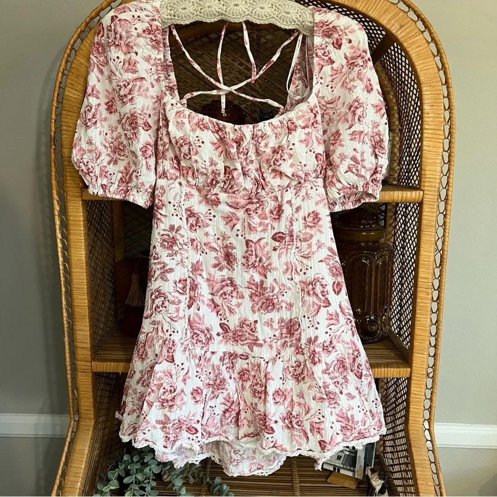 Minkpink Love Story Mini Dress Floral Tie Back Size Large - Image 3