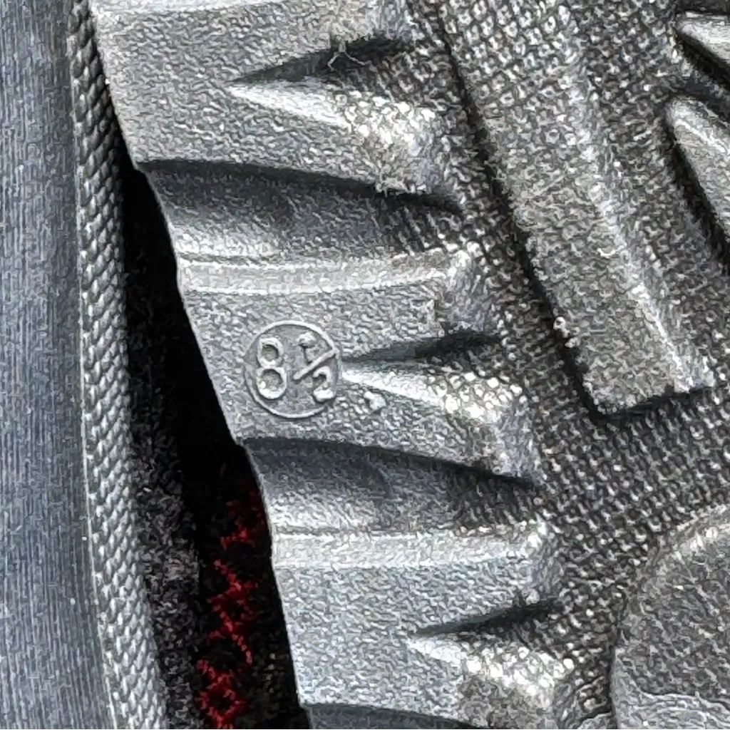 Mudd Women's Black Fuzzy Platform Slip-Ons with Red Details Size 8.5 - Image 7