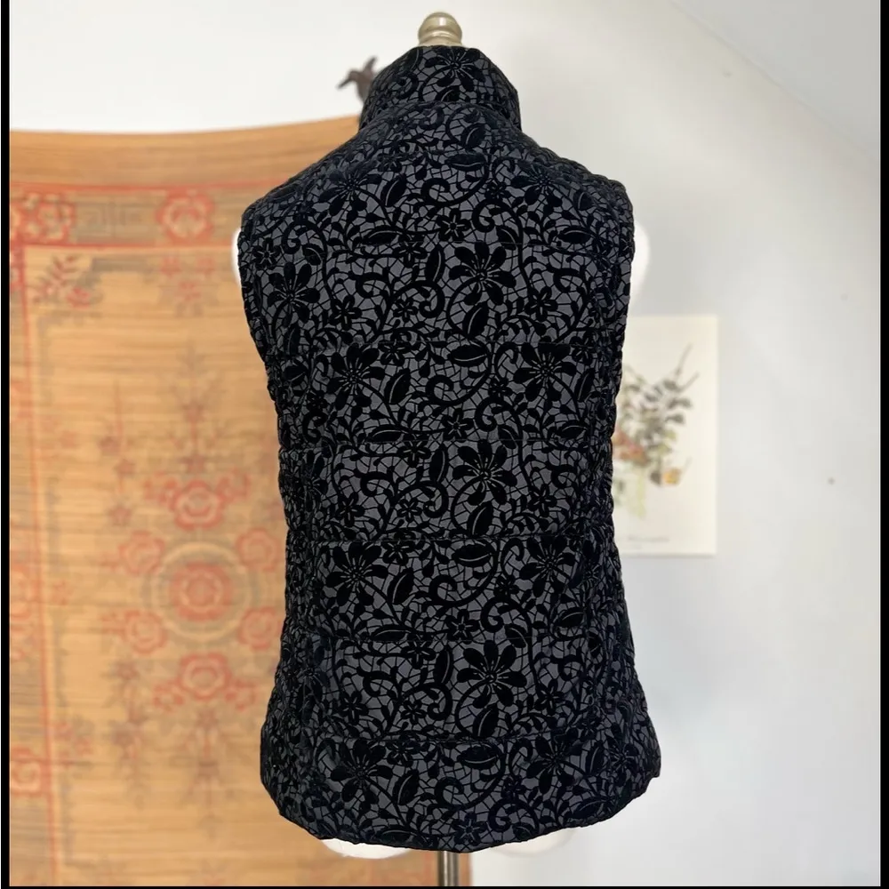 Black Velvet Brocade Detail Puffer Zip Up Vest Small - Image 2