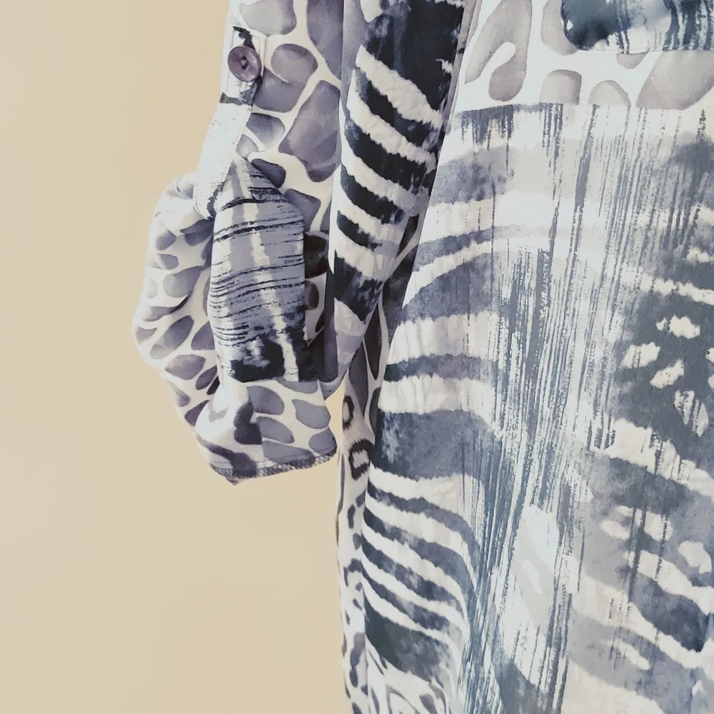 Susan Graver animal print button down size small - Image 3