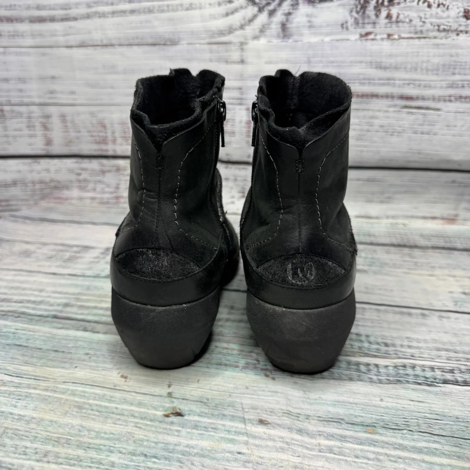 Merrell Women’s Luxe Mid Ankle Boots Black Studded 8 - Image 4