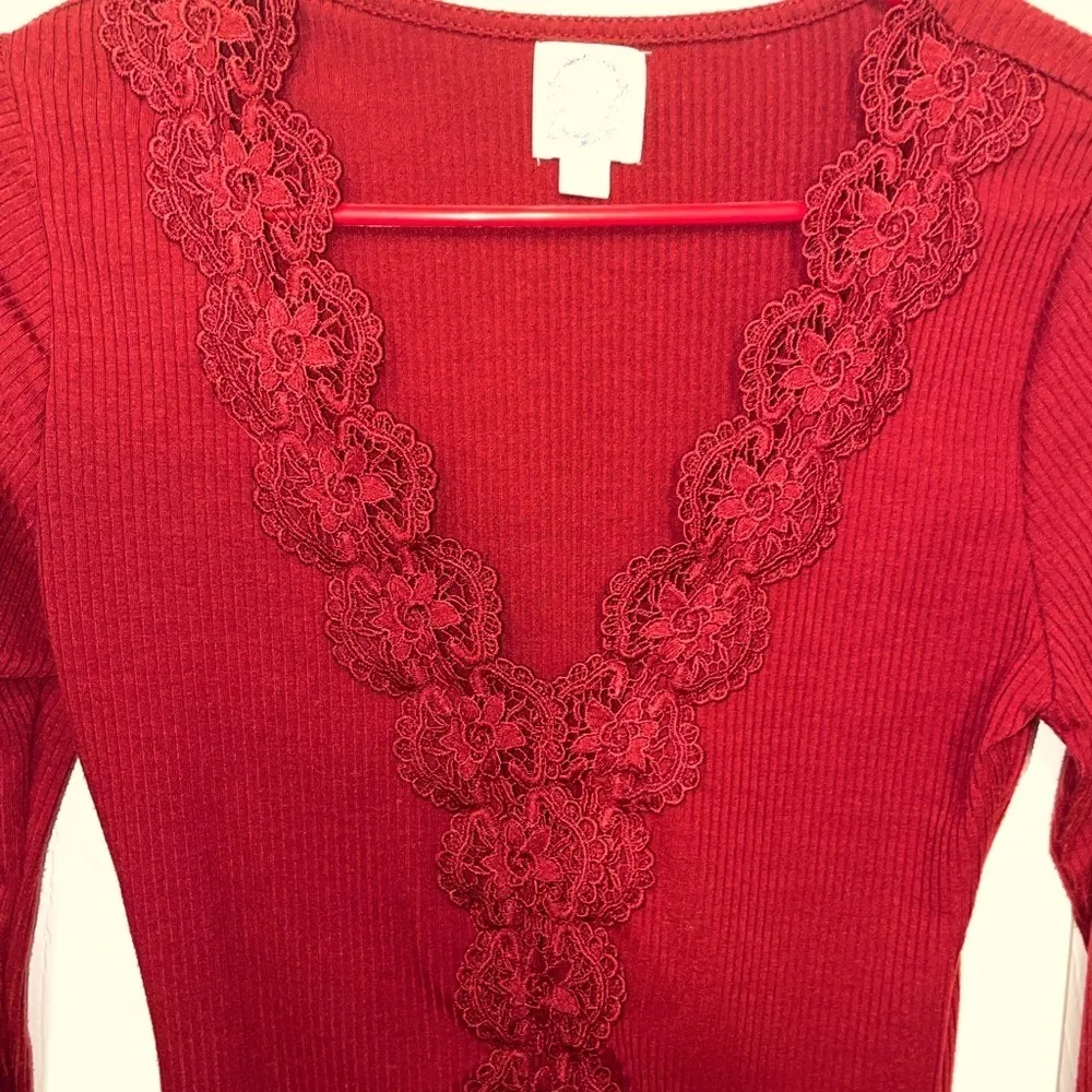 Blue Rain Long Sleeve Lace Bodysuit Women Small Lace Appliqué Ribbed Knit v-neck - Image 3