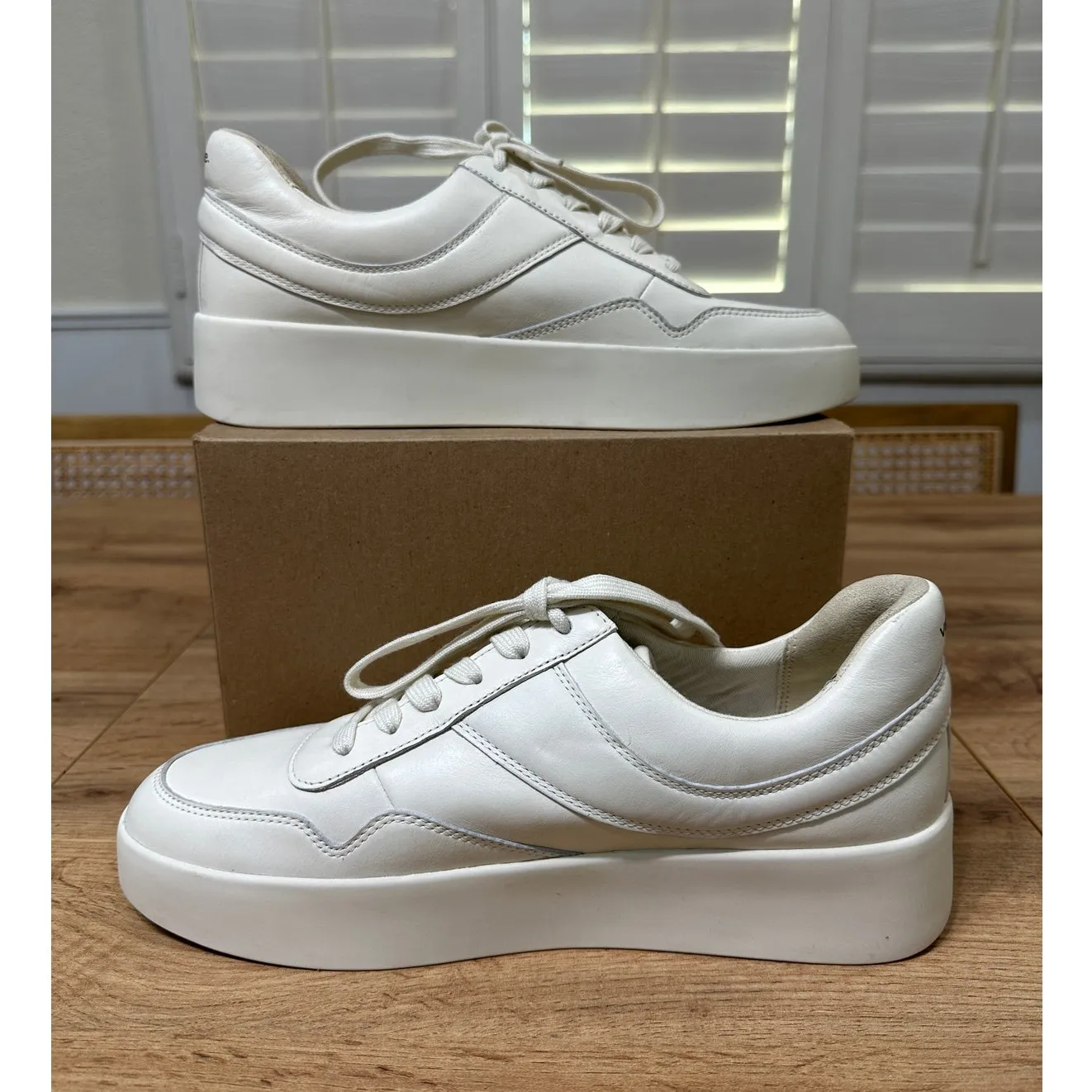 Vince Women's Warren Court Lace Up Low Top Sneakers Milk Leather 9 US 40 EU NWOB - Image 9