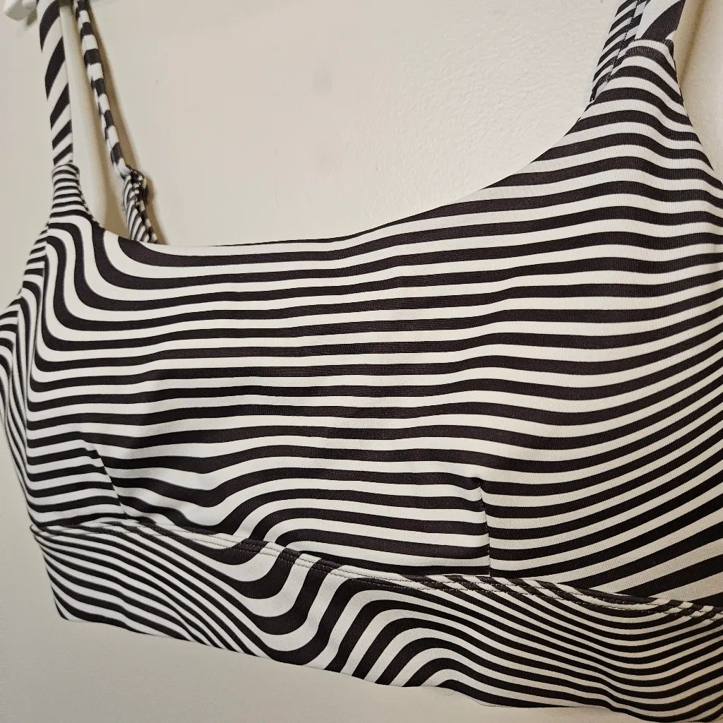 Vitality x Cosmopolitan Ascend Scoop Bra+ Wavelength Cosmopolitan XL Gray White - Image 2