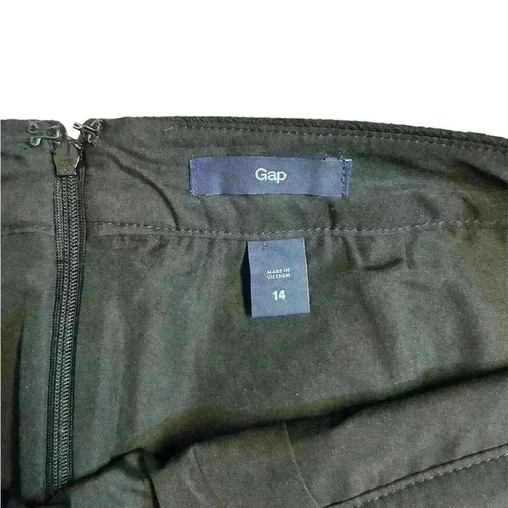 NWT Gap Black Textured Square Pattern Lined Mini Skirt faux leather Size 14 - Image 4