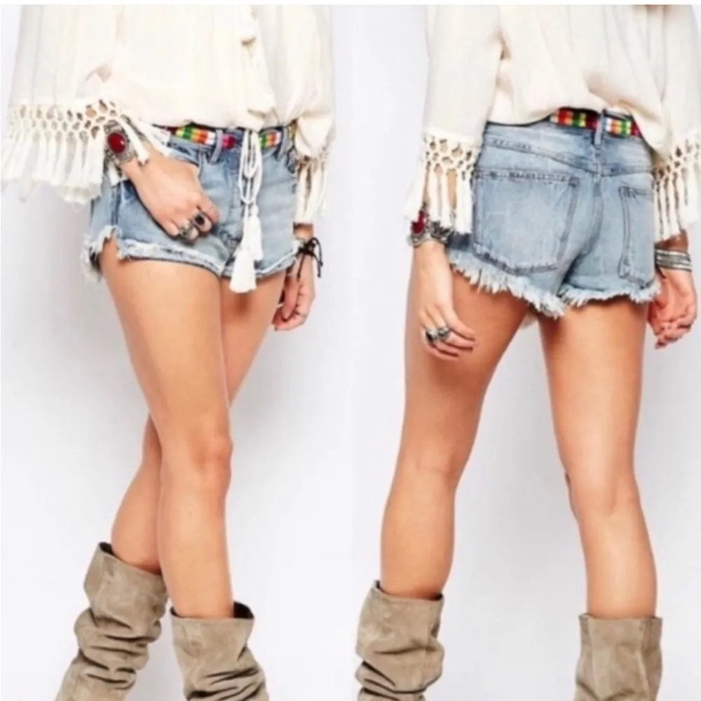 Elliot denim frayed shortie shorts with embroidered waist 28 - Image 13