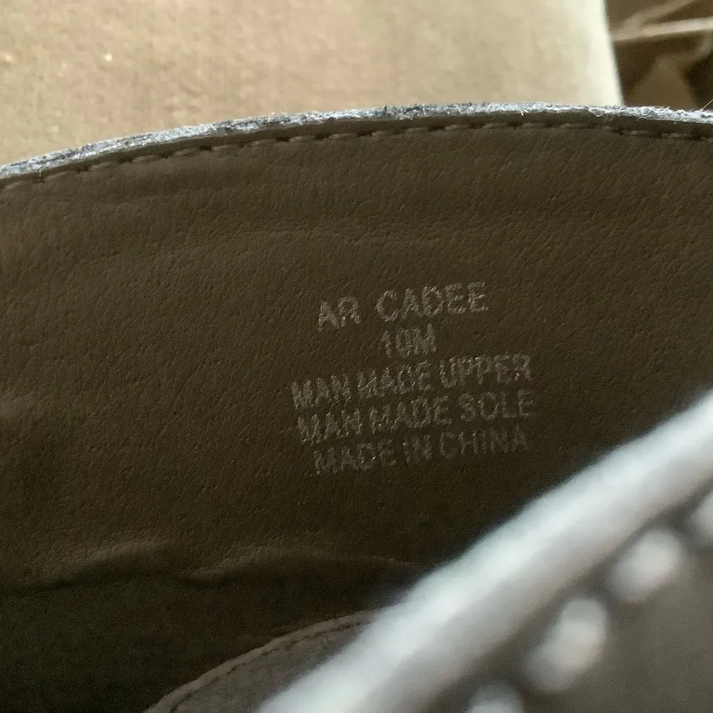 American rag grey “Ar Cadee”vegan leather boots zipper closure ankle boots Sz 10 - Image 11