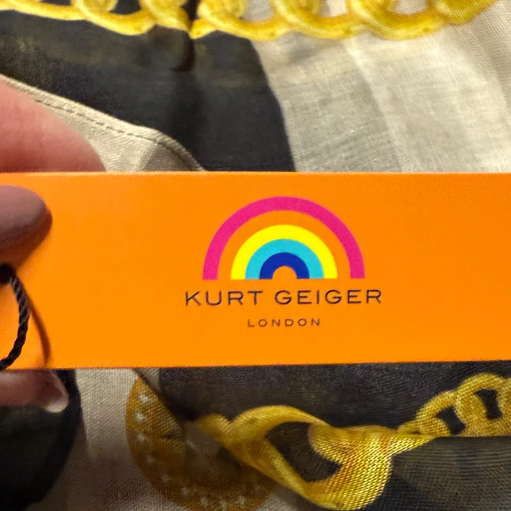 Kurt Geiger Black and Gold Chain Scarf - Image 6