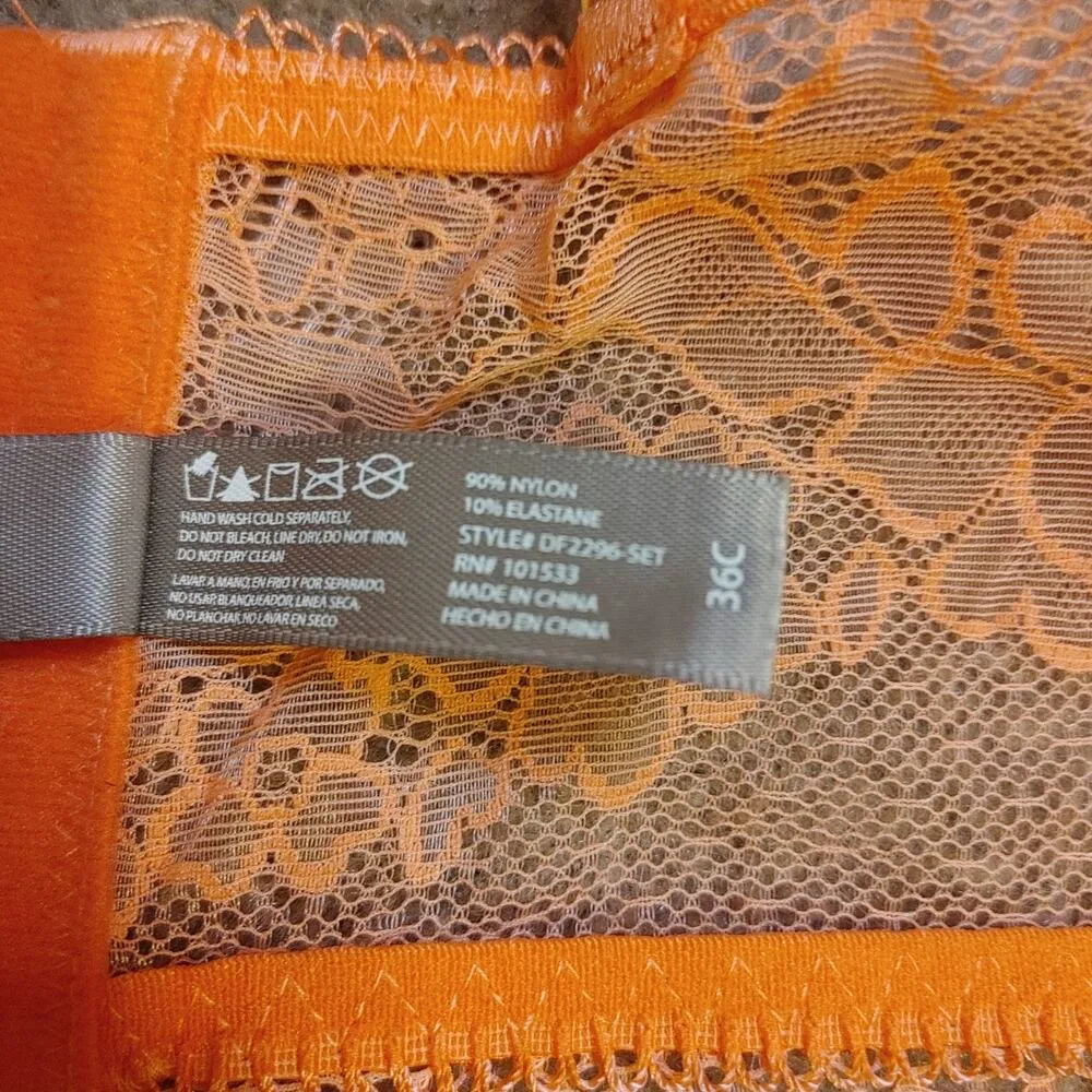 Daisy Fuentes Size 36C Bright Coral Pink Lace Bra Padded Wire Nylon - Image 4