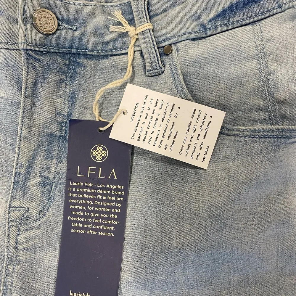 NWT Lauren Felt Silky Denim Easy Skinny Jeans - Image 8