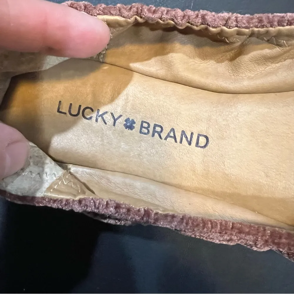 Lucky Brand dark mauve pink velvet patterned Emmie flats Size 7.5 - Image 2