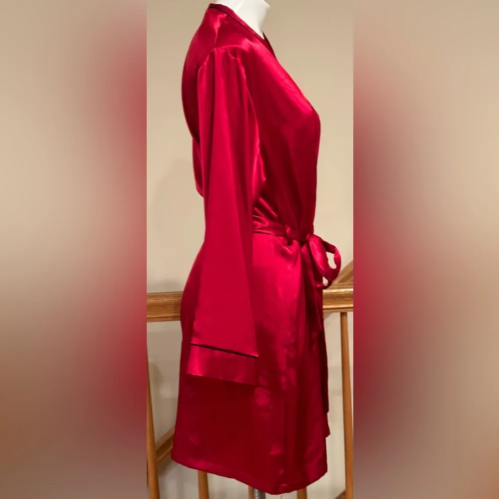 Jone New York Bright Red Vintage Satin Robe Black Embroidered Initials. Sz L - Image 2