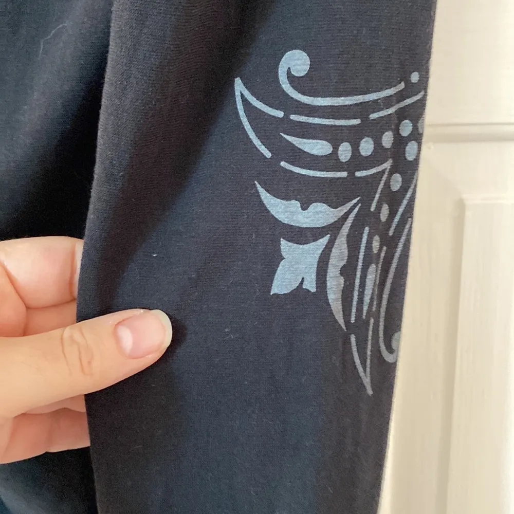 Athleta lightweight organic black printed full zip hoodie‎ henna fleur de lis M - Image 4