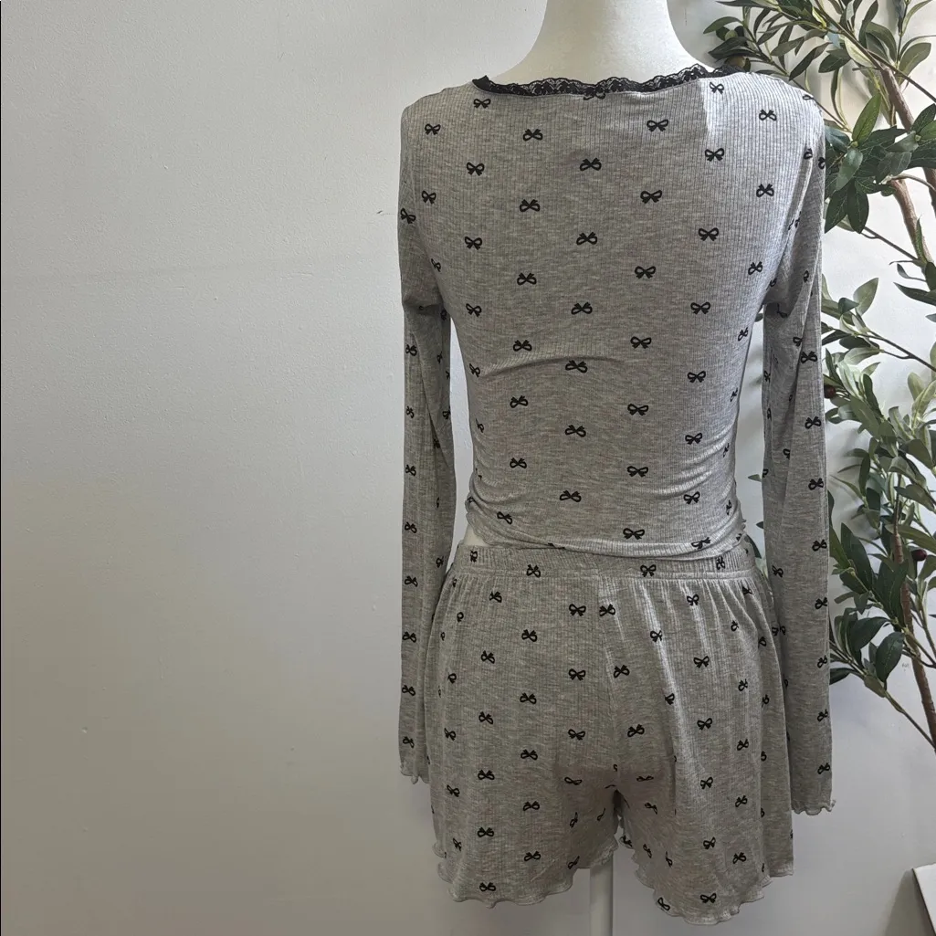 Gray Bow Print Pajama Set Size M - Image 5