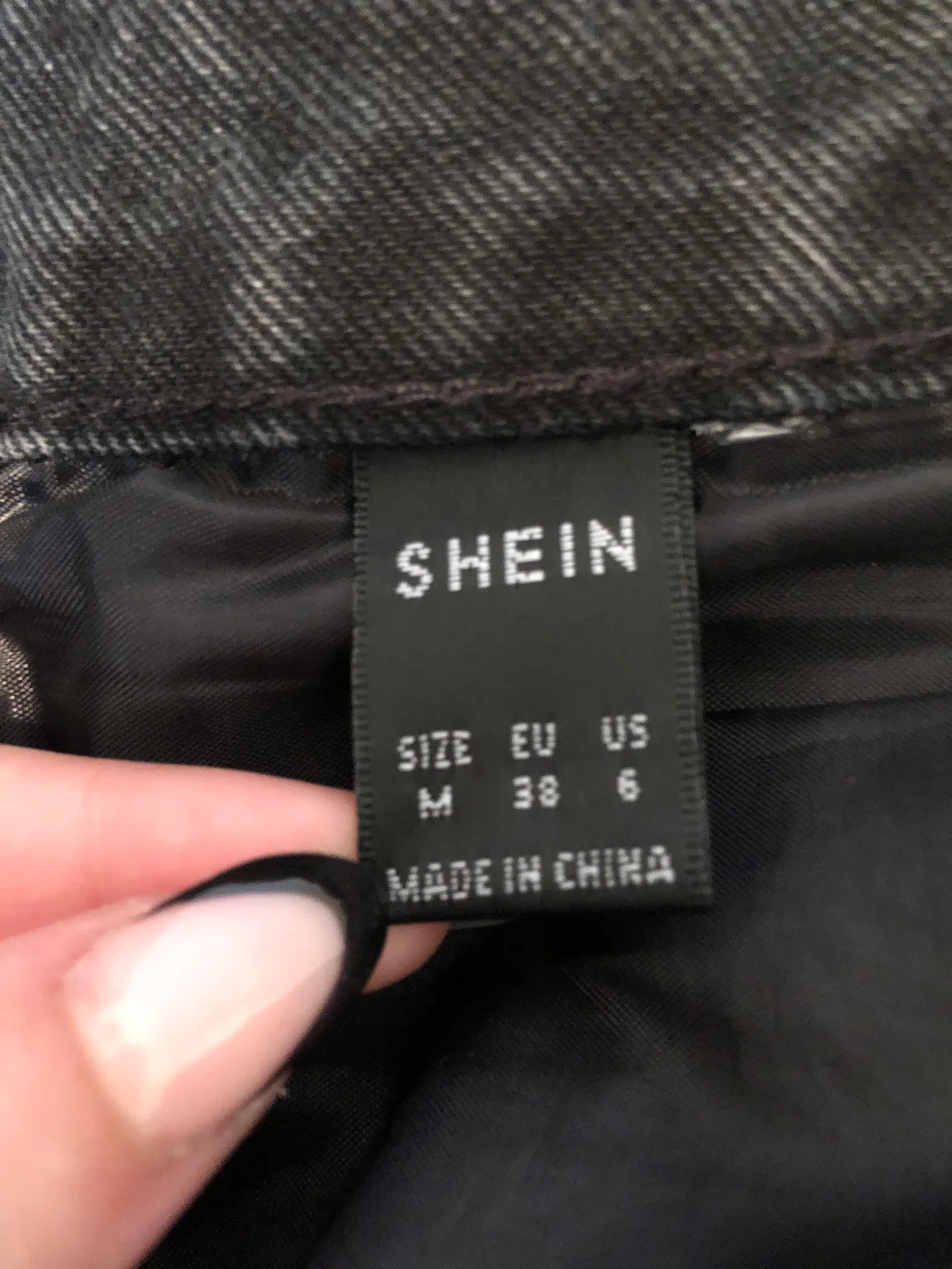 SheIn Mom Jeans - Image 4