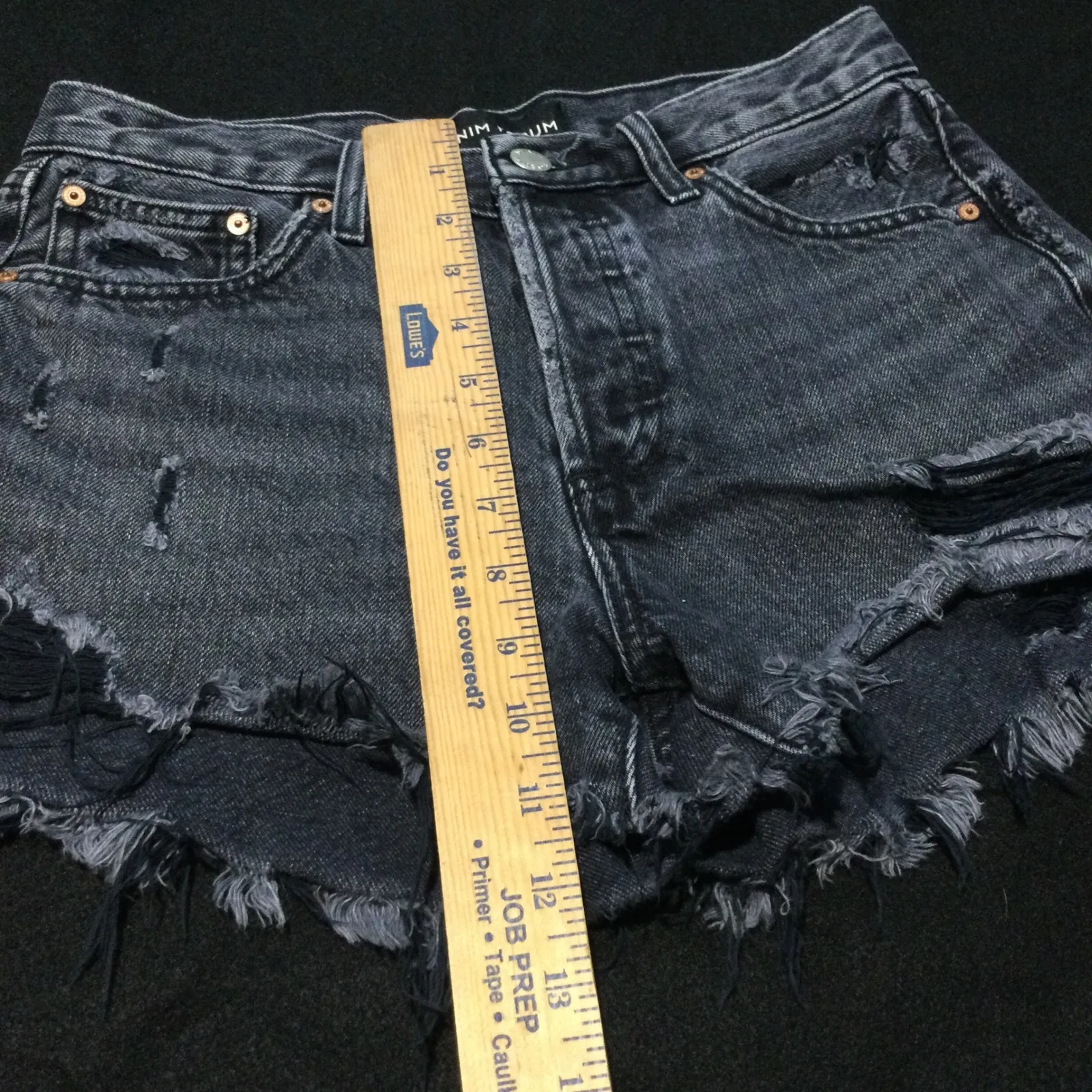 DENIM FORUM The ExBoyfriend Short Distressed Black Cut Off Raw Hem Jeans Size 25 Gray - Image 3
