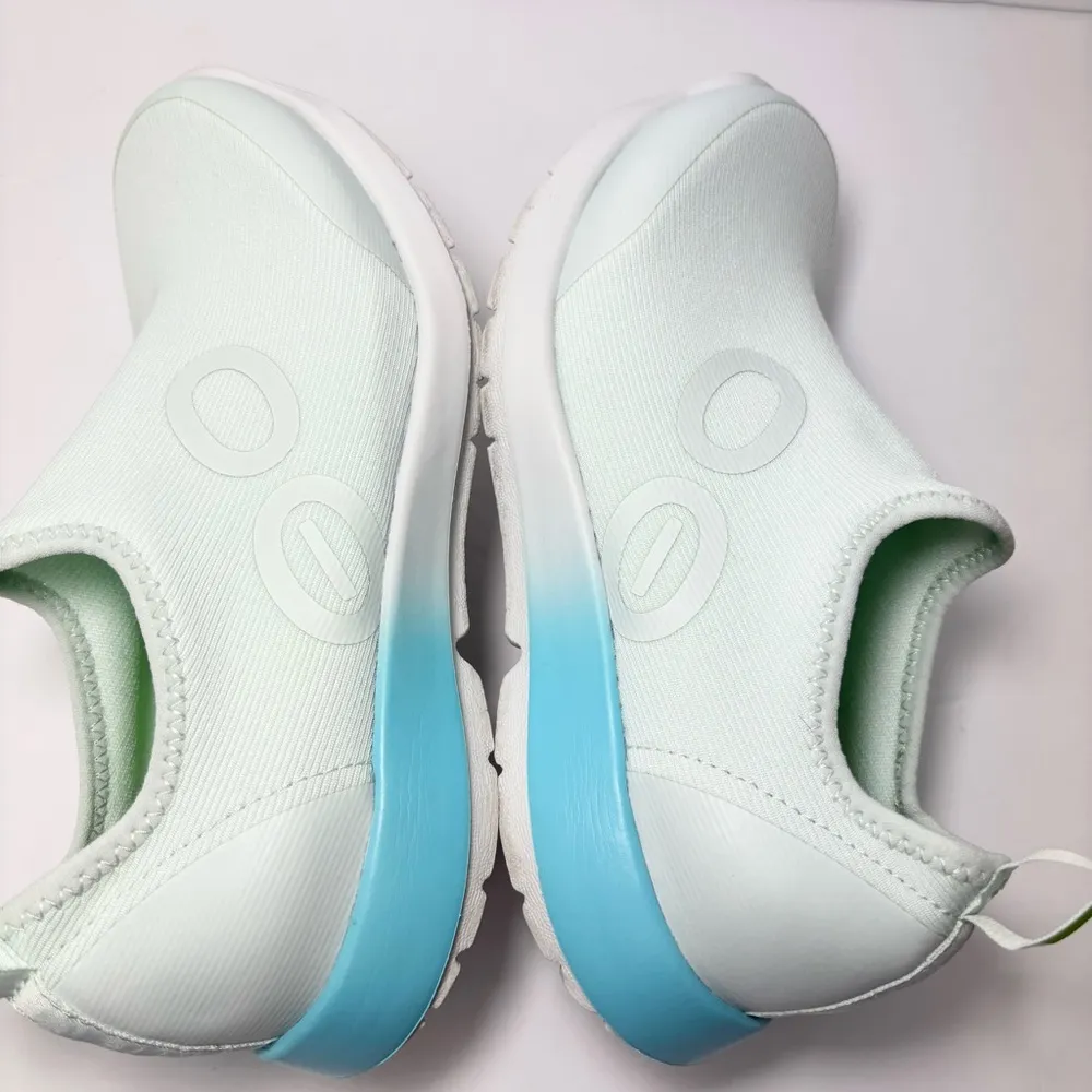 Oofos Women's OOMG SPORT LOW SHOE - Image 7