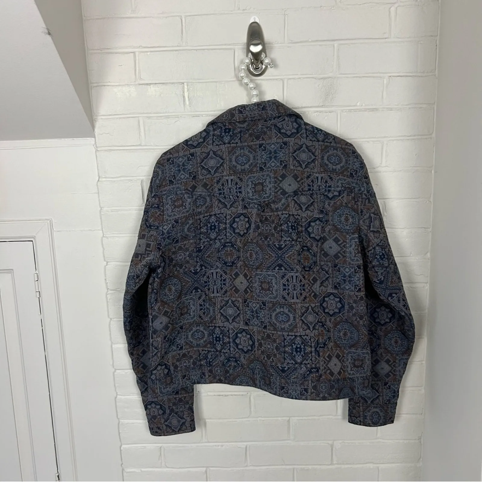 Vintage Bill Blass Patterned Tapestry Trucker Jacket Size M Blue Size M - Image 10