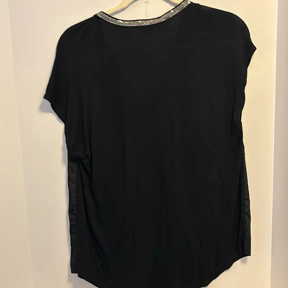 ROCK & REPUBLIC BLACK BLOUSE WITH SILVER AROUND NECK AND DOWN FRONT - Image 5