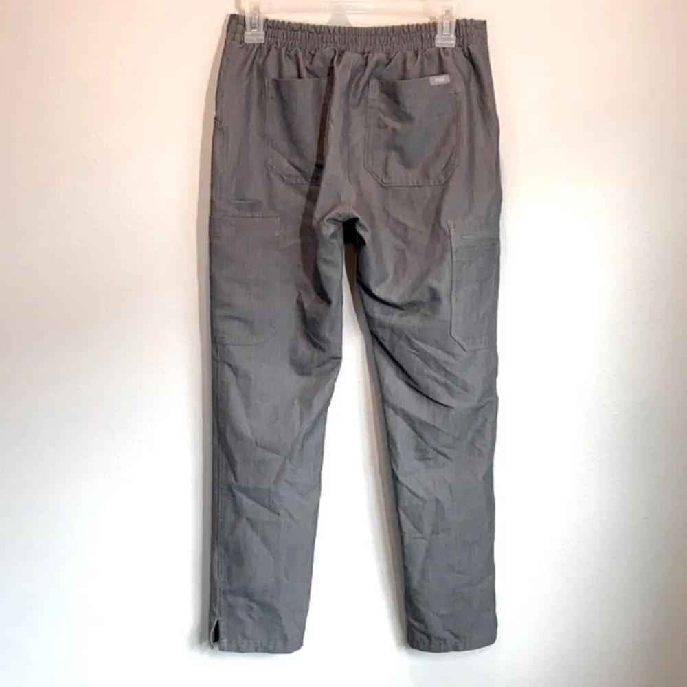 FIGS Yola Skinny Technical Collection Scrub Pants in Graphite Gray Size Medium - Image 13
