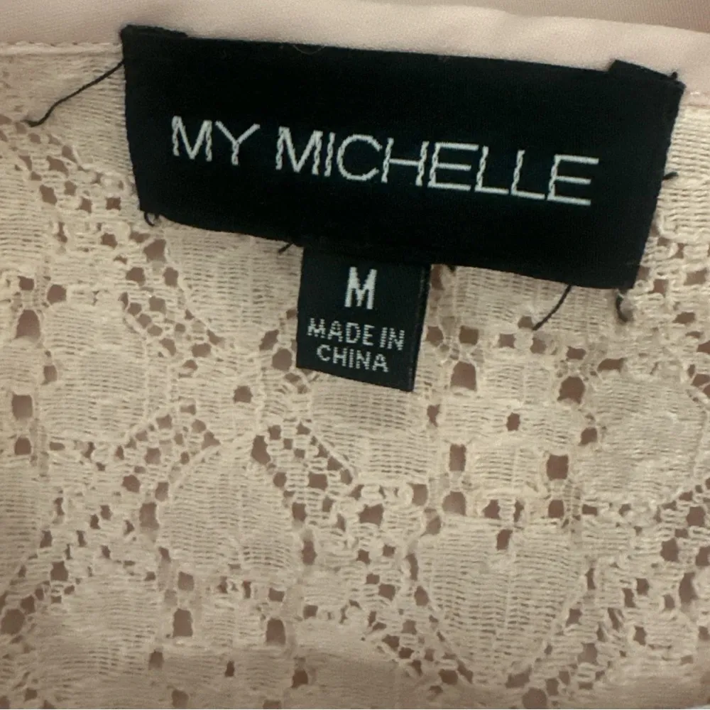 My Michelle Blush Pink Blouse with Lace Detail & Front Zipper – Size M - Image 3