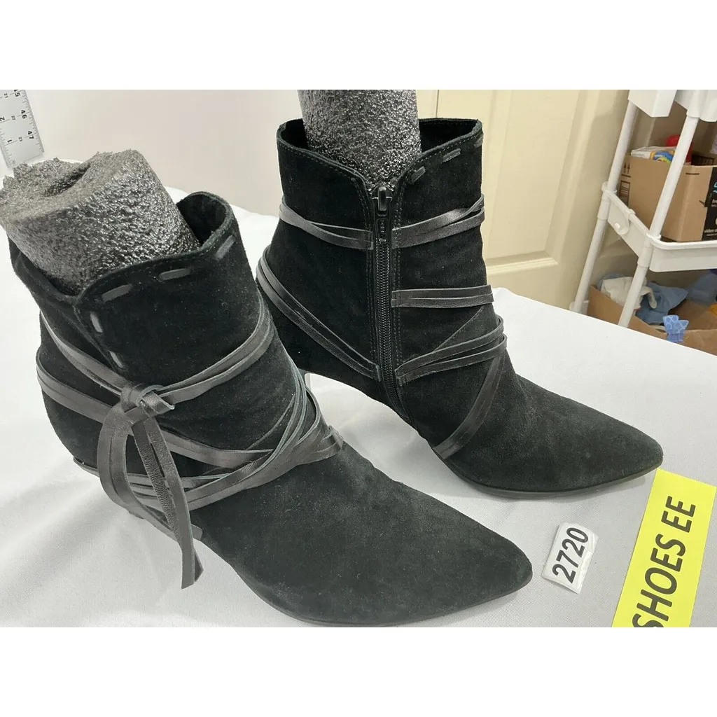 Womans Progetto 39 (8) Black Suede Strappy Pointed Toe Heel Ankle Boots - Image 2