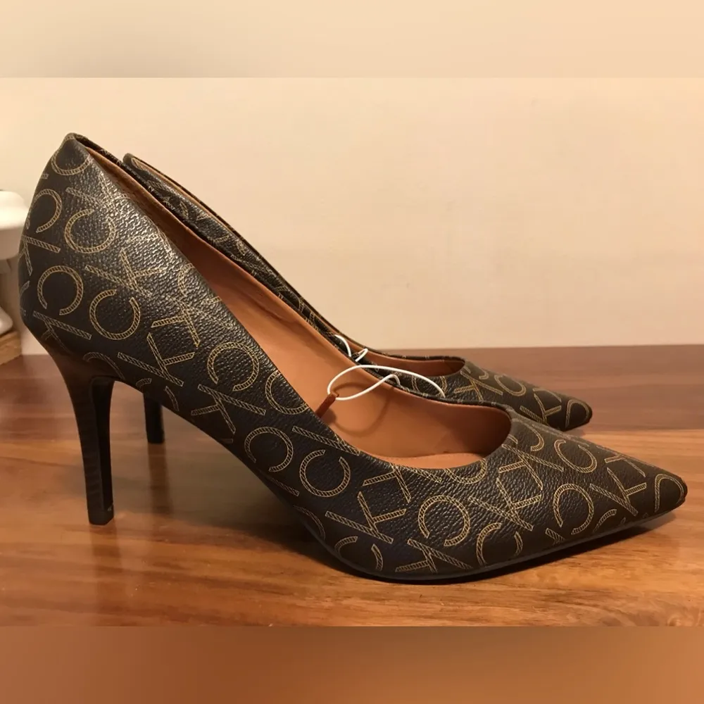 Calvin Klein Giana Brown CK Logo High Heel Pumps 3" Heels Size 10 - Image 4