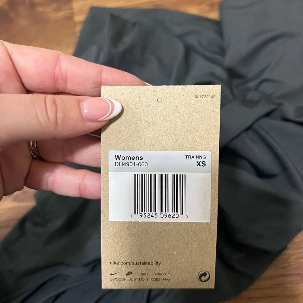 NWT Nike Gray Pro Allover Mesh Tank Top Size XS - Image 5