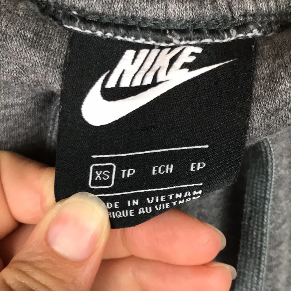 Nike Women’s Athletic Athleisure Gym Gray Drawstring Jogger Sweatpants - Image 8