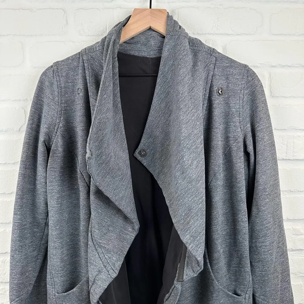 lululemon Thats a Wrap Snap Closure jacket Heathered Snow Slub Coal Gray Size 6 - Image 10