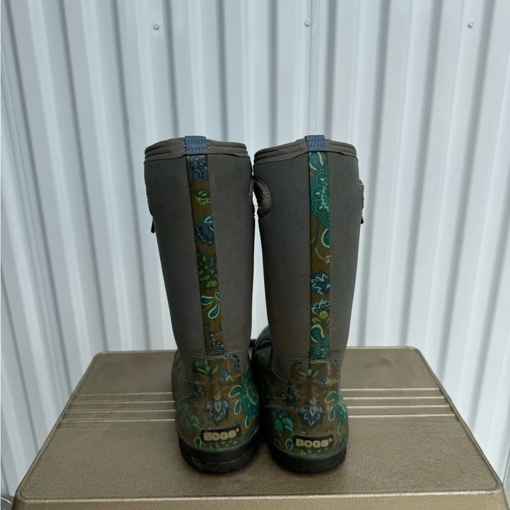 Floral Patterned Bogs Waterproof Boots Green Size 7 - Image 3