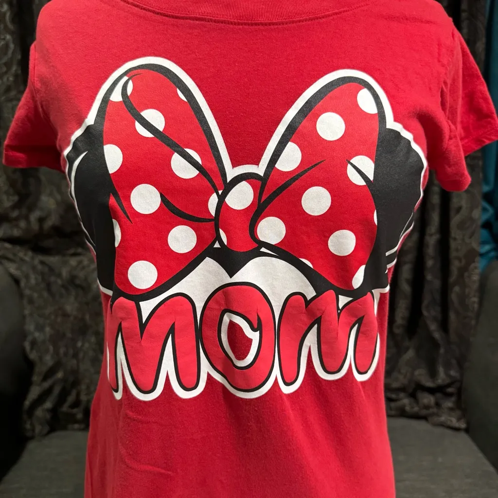Disney Women Red Minnie Mouse Mom Graphic Design Short Sleeve Crew Neck Top Sz L - Image 3