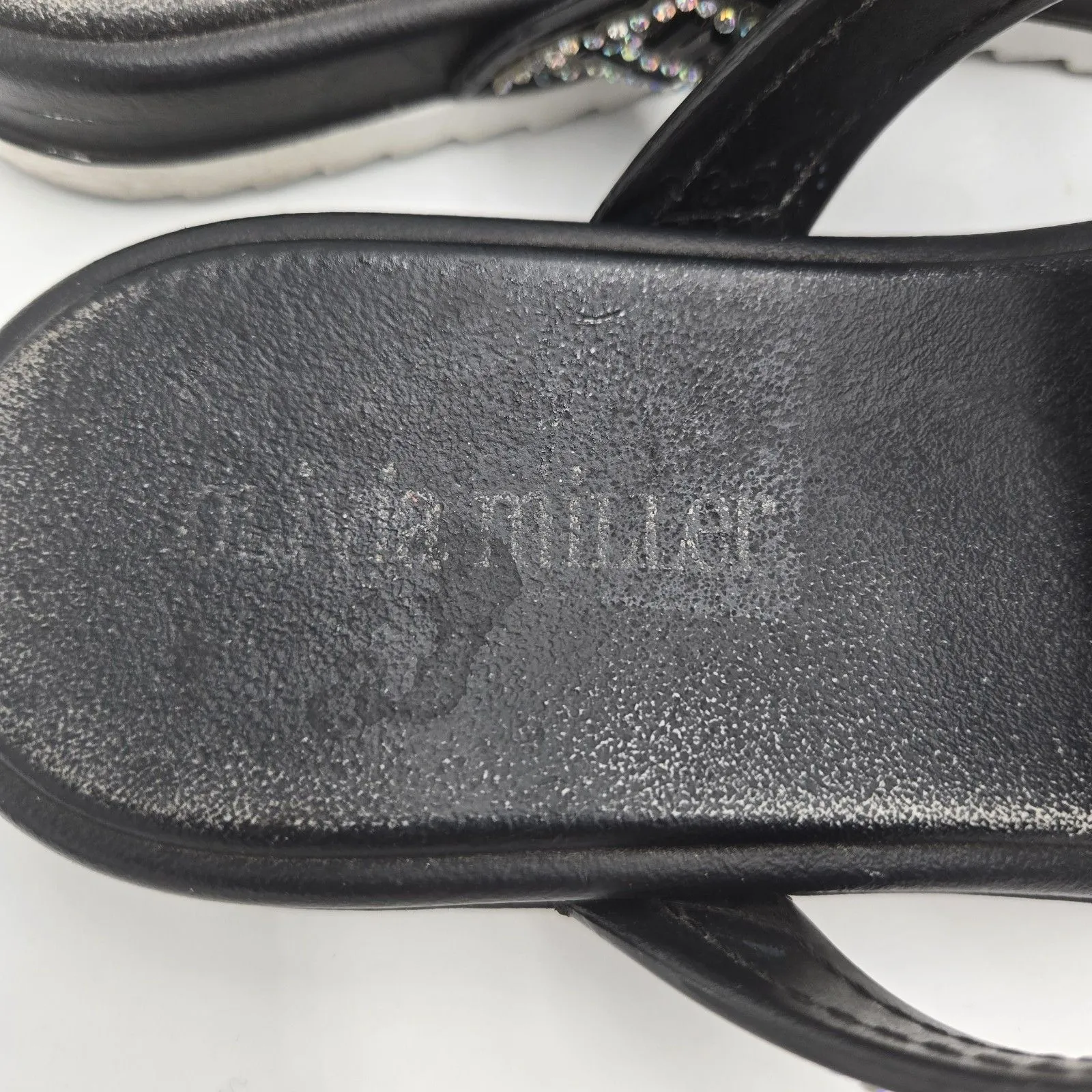 Olivia Miller Flip Flops Black Rhinestone Sandals Womens US 7 Thong Sparkle Glam - Image 4