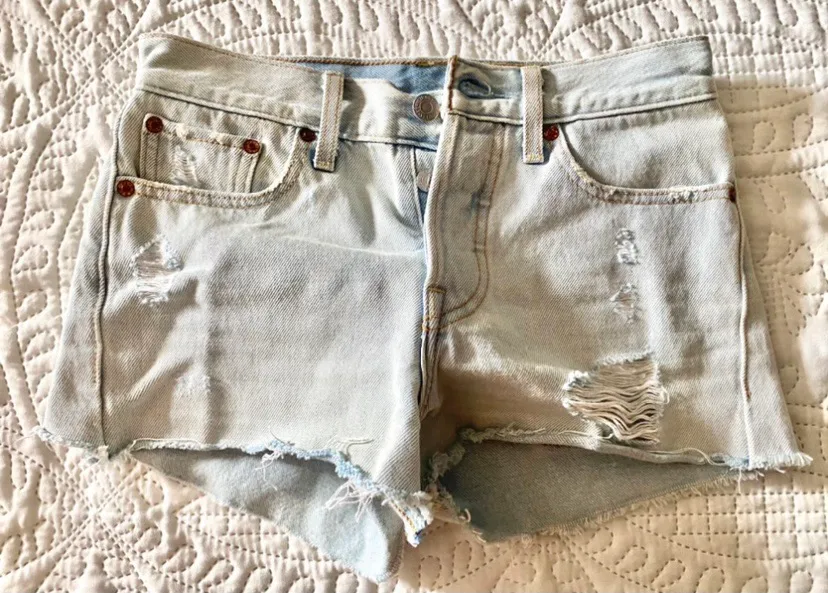 Levi’s Shorts - Image 2