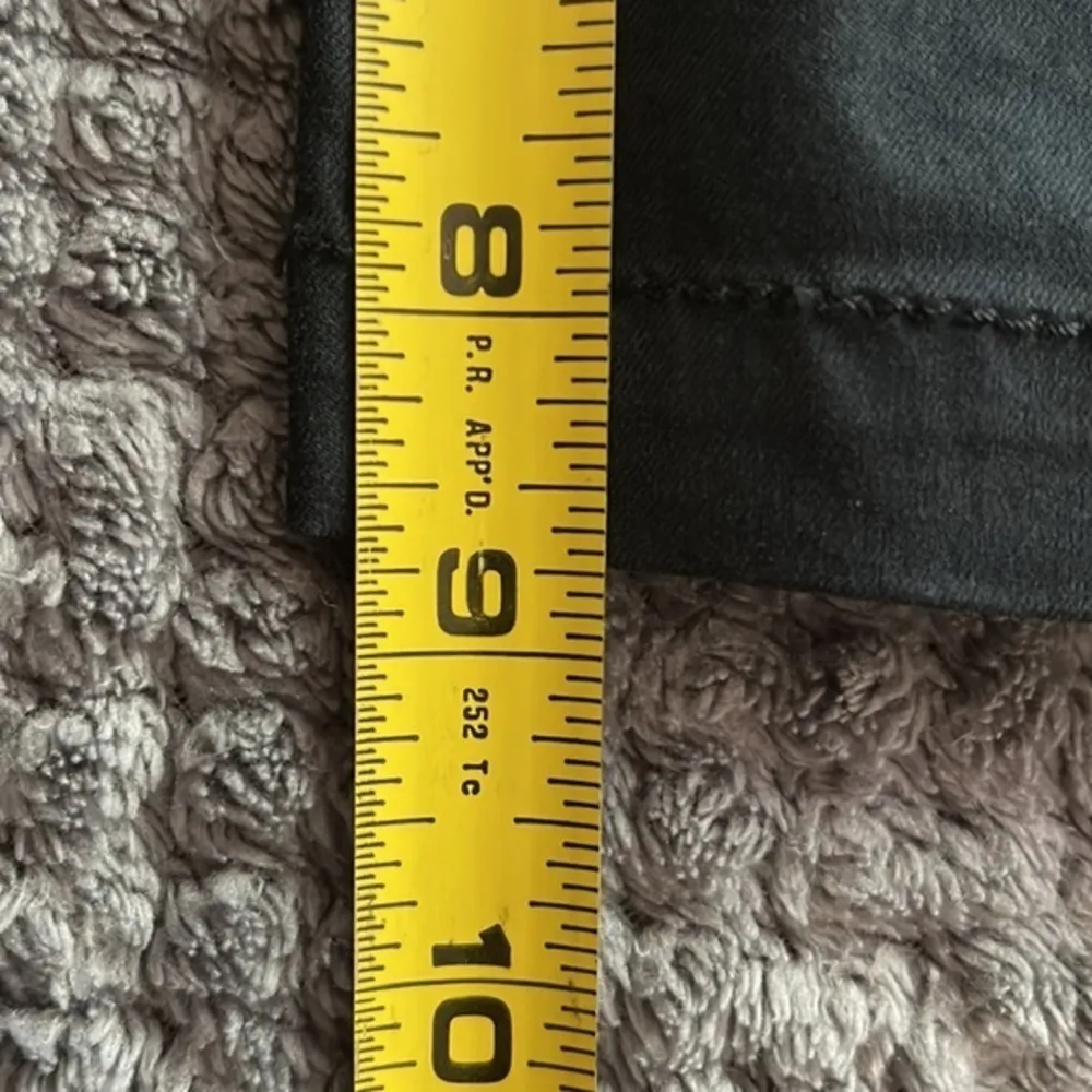 Nike Black Golf Bermuda Shorts DRI-FIT Size Small EUC #6115 - Image 6