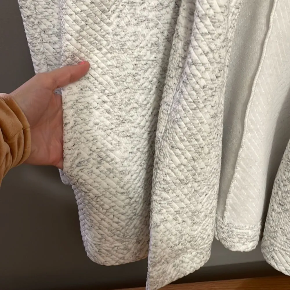 Like new Fabletics Vanessa quilted cardigan - Image 6