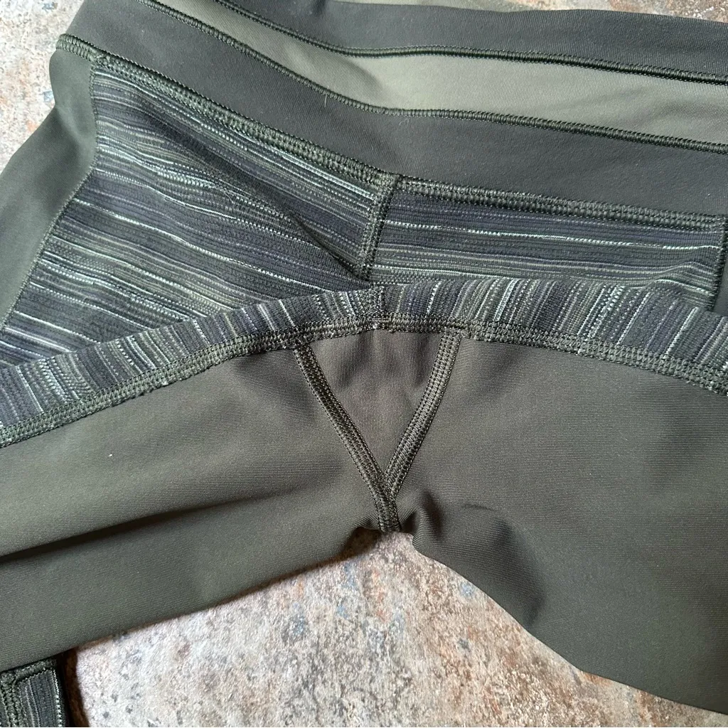 Lululemon Give Me Qi Crop Cyber Stripe Gator Green Women’s Size 4 - Image 7