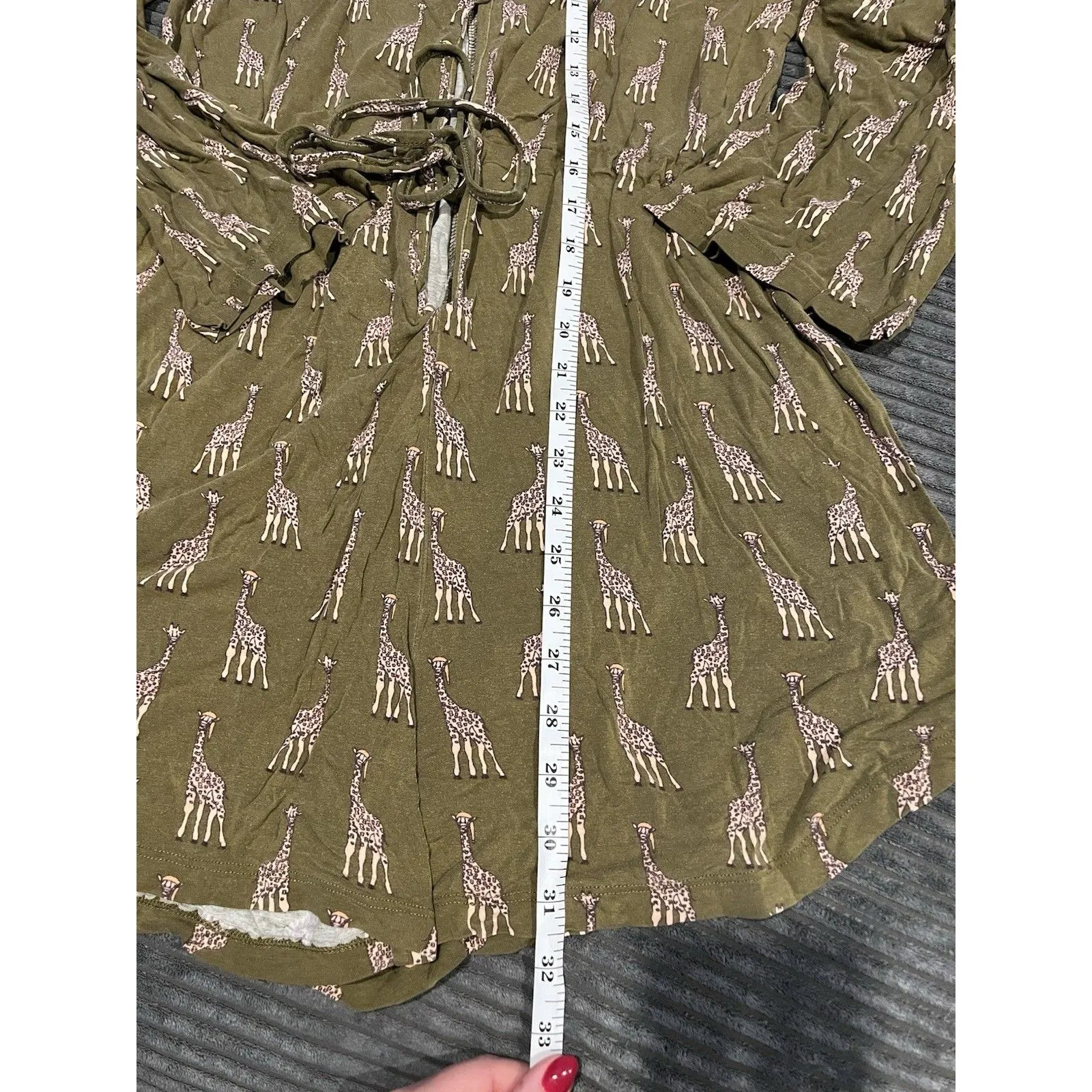 Women's Chelsea Peers Size L PJ's Green Giraffe Hat Print Long Sleeve Button Up Size L - Image 3