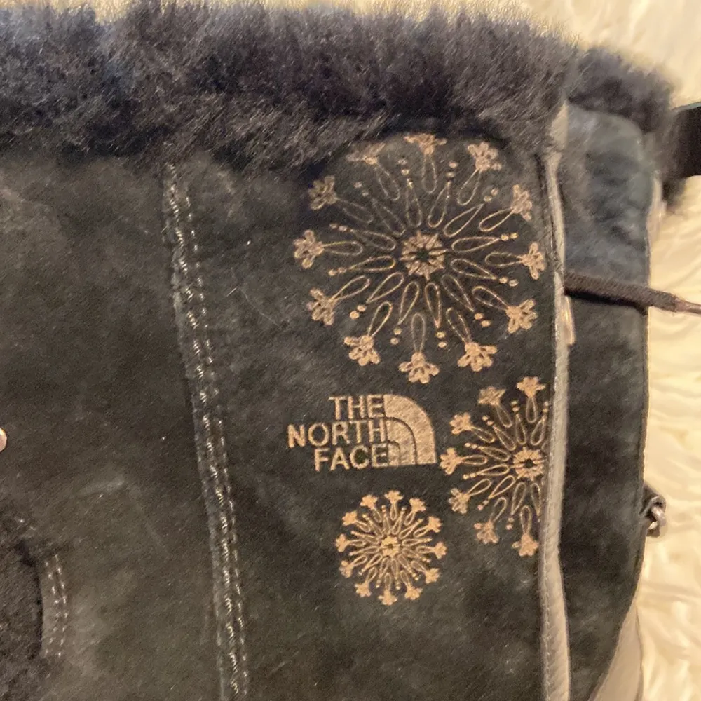 THE NORTH FACE Boots size 9 color black very good condition see all pictures - Image 2