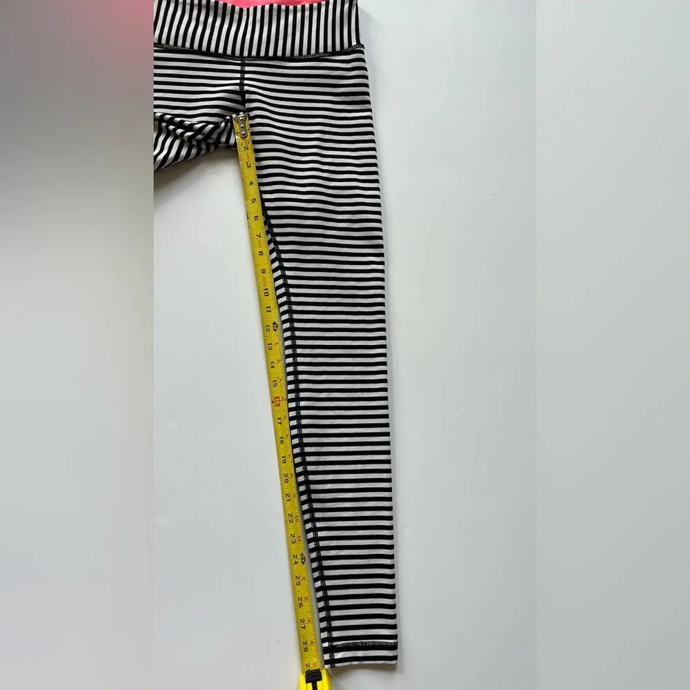 lululemon athletica Wunder Under Pant in Narrow Bold Stripe Black Angel Wing -6 - Image 4