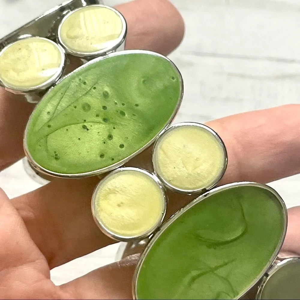 Green stretchy wide bracelet - Image 5