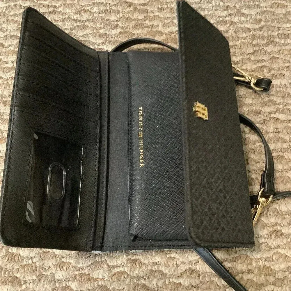 Women's Tommy Hilfiger Black Color Crossbody Wallet Purse Preowned - Image 4