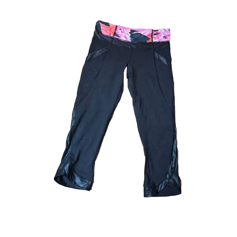 Lululemon Size‎ 4 Pink Floral Band Leggings 19" Crop - Image 5