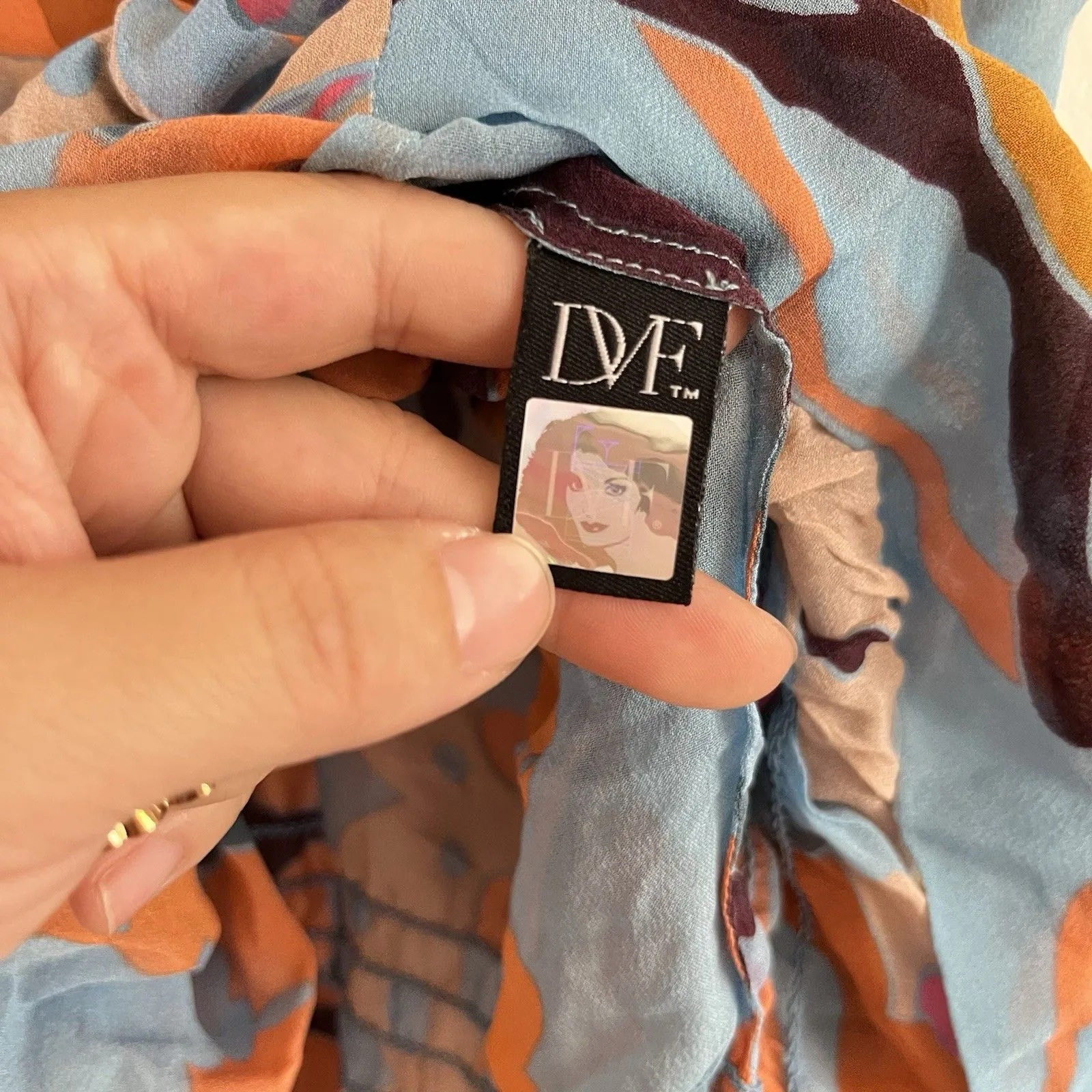 Diane Von Furstenberg Dress Short Sleeve Crew Neck Pullover Silk Size 6 Boho - Image 4