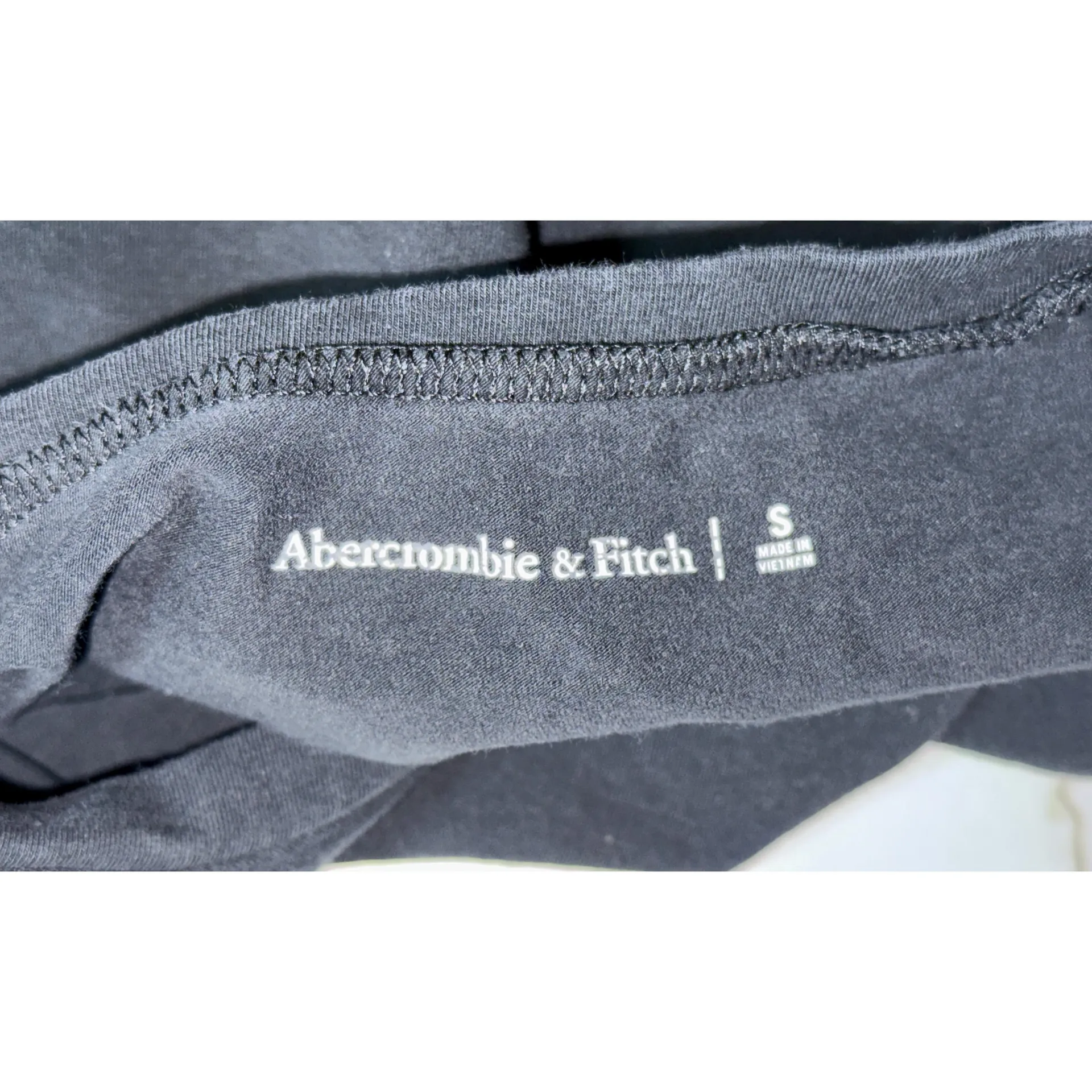 NEW Abercrombie & Fitch Black Cropped Short Sleeve Tee Shirt Crop Top Size Small - Image 4