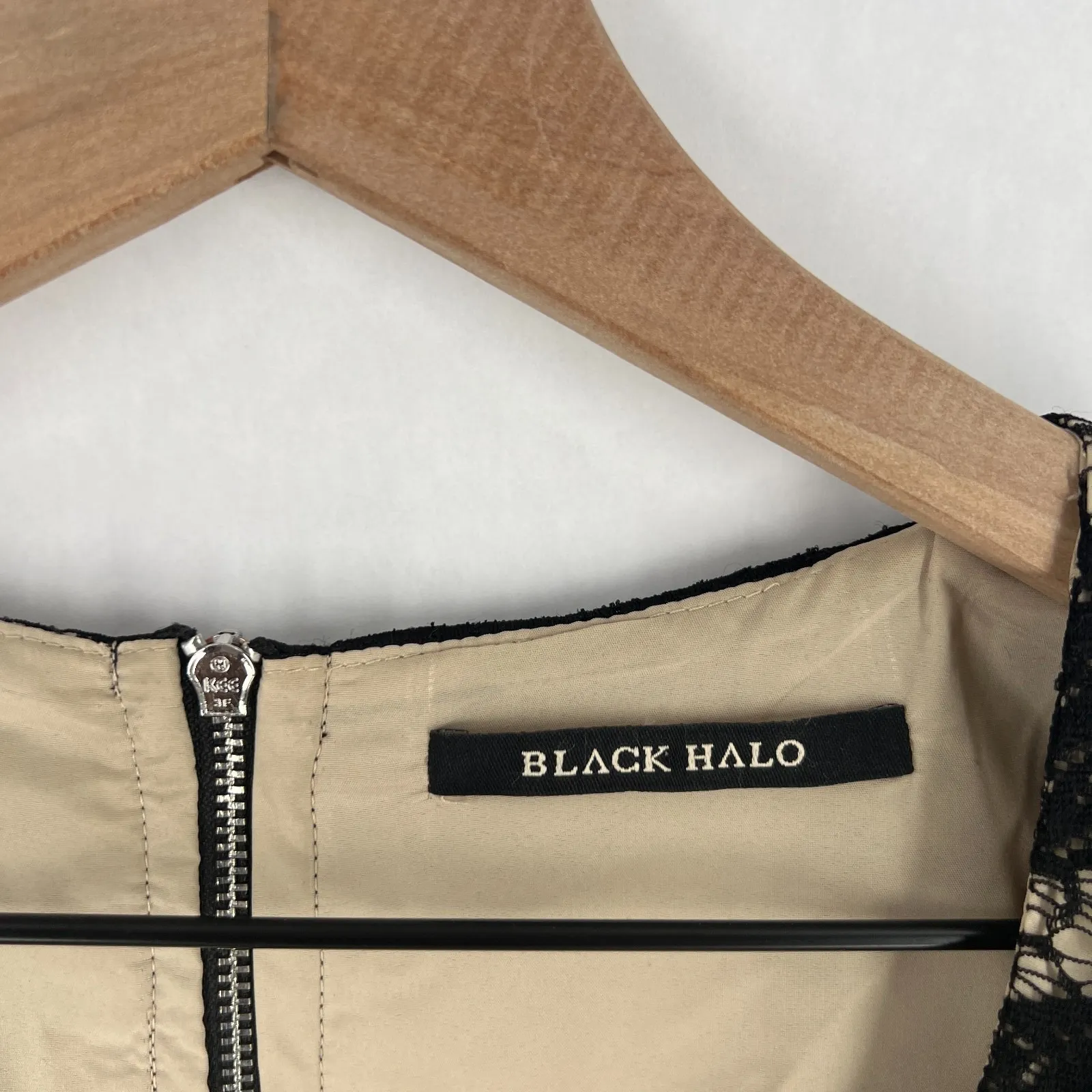 Black Halo Shift Dress Womens Size 2 Black Lace Zip Back Square Neck Long Sleeve - Image 3