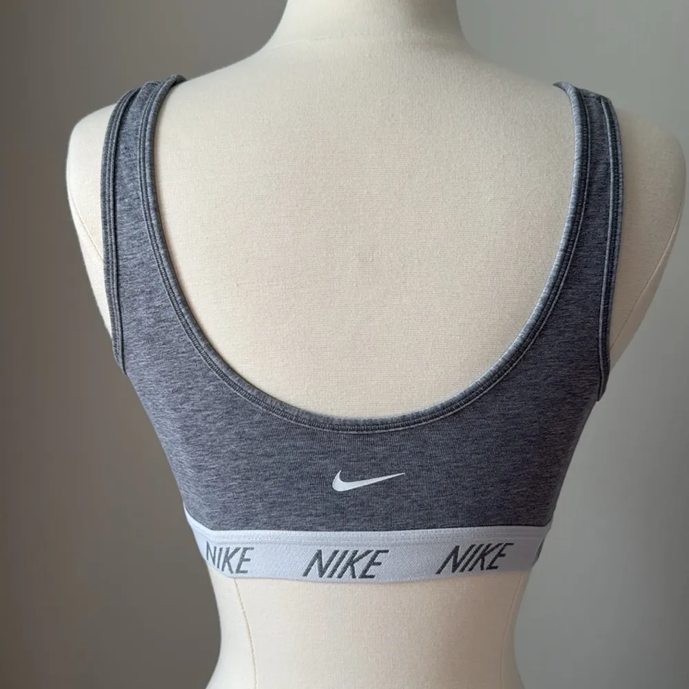 Nike Women’s Classic Soft Bra Heather Gray Size Small - Image 3